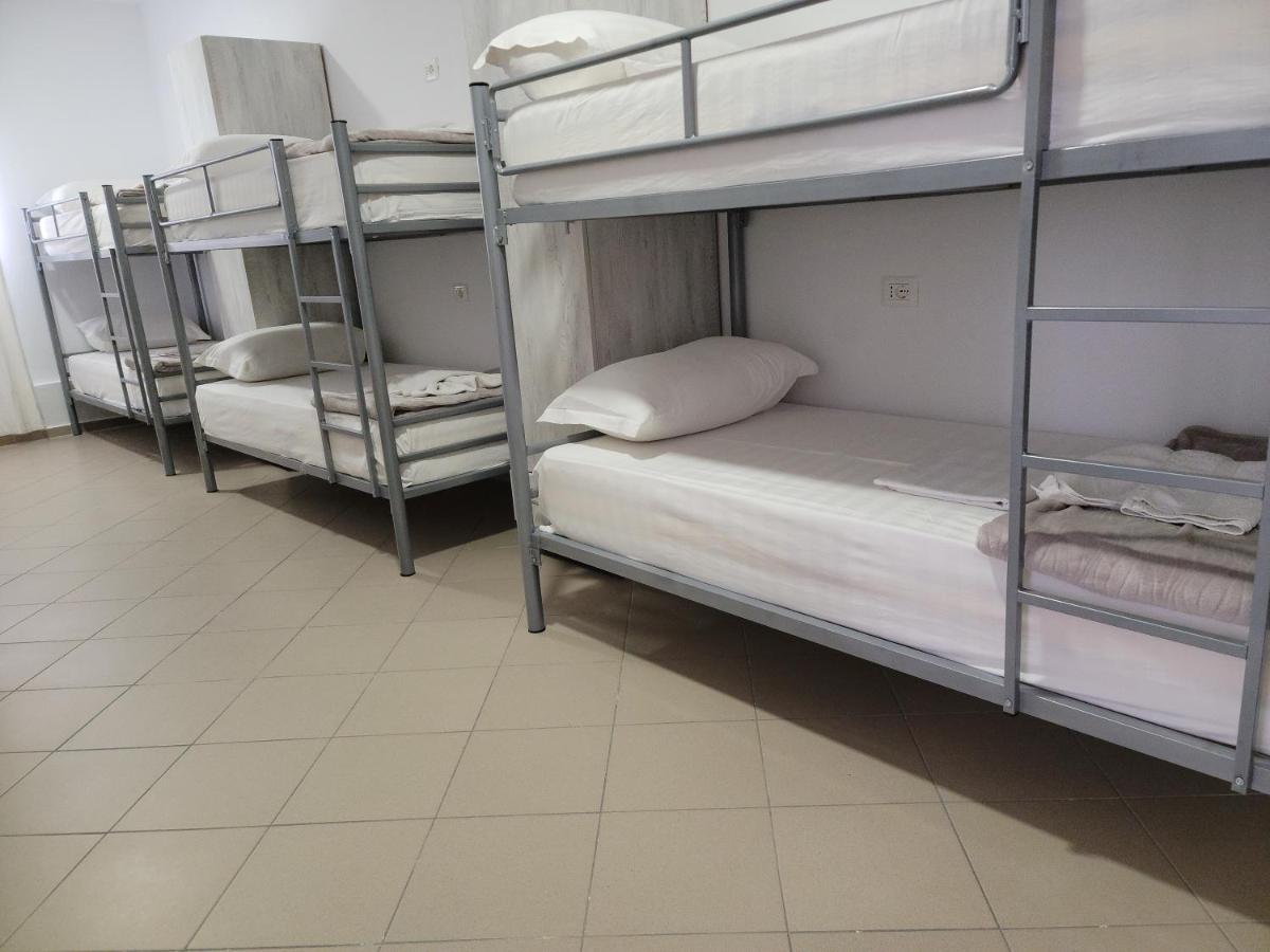 Hostel K13 Sarandë Buitenkant foto
