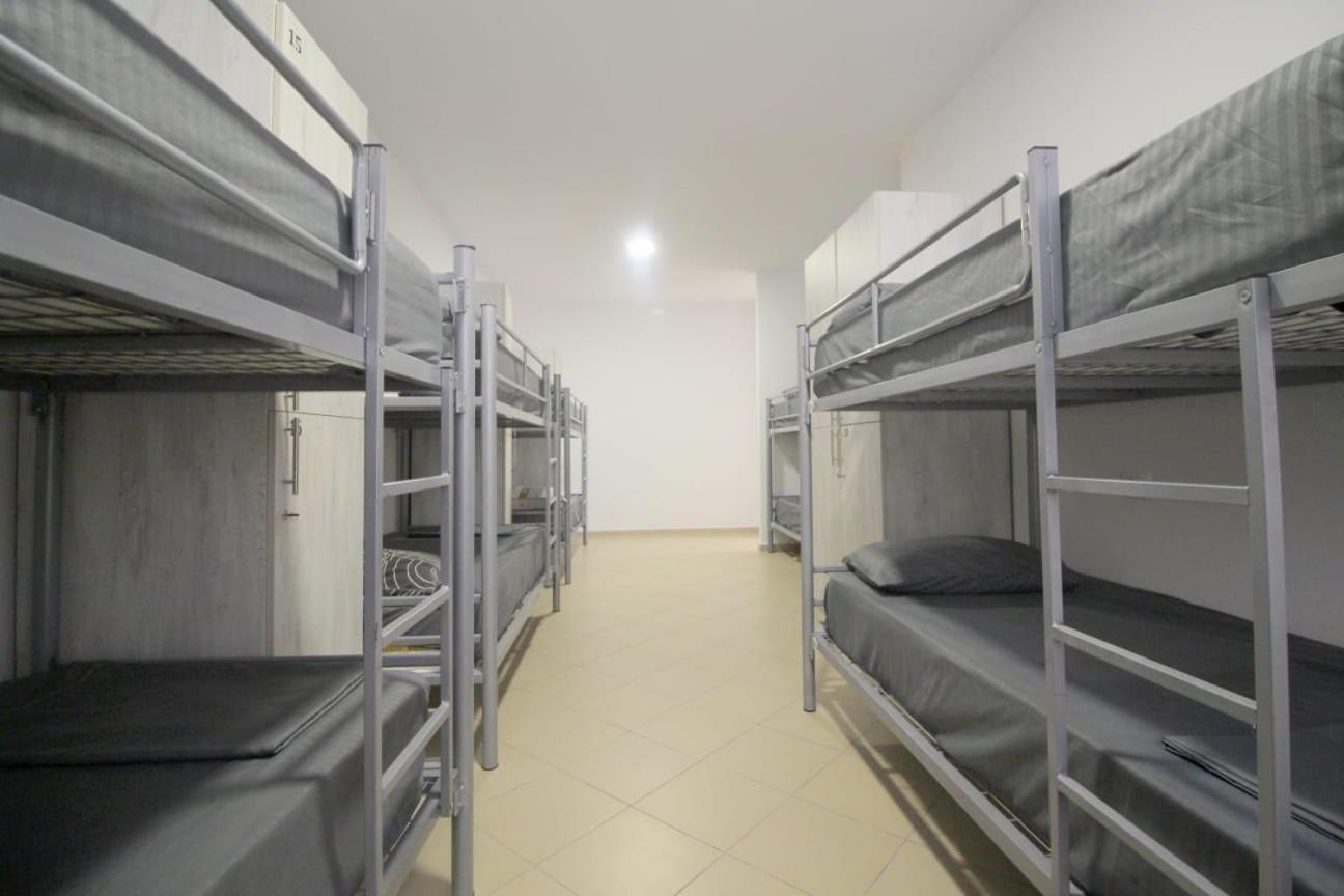 Hostel K13 Sarandë Buitenkant foto