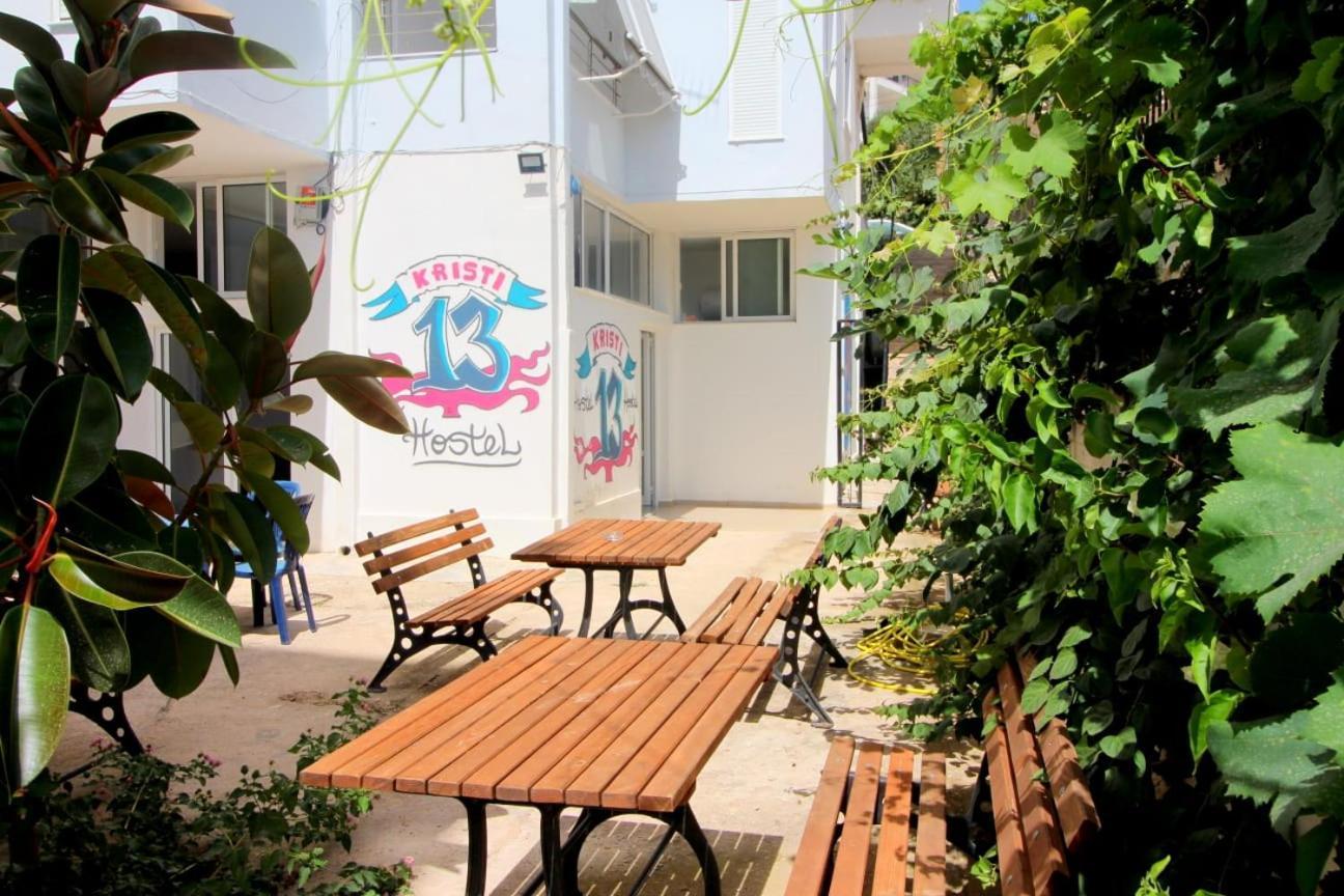 Hostel K13 Sarandë Buitenkant foto