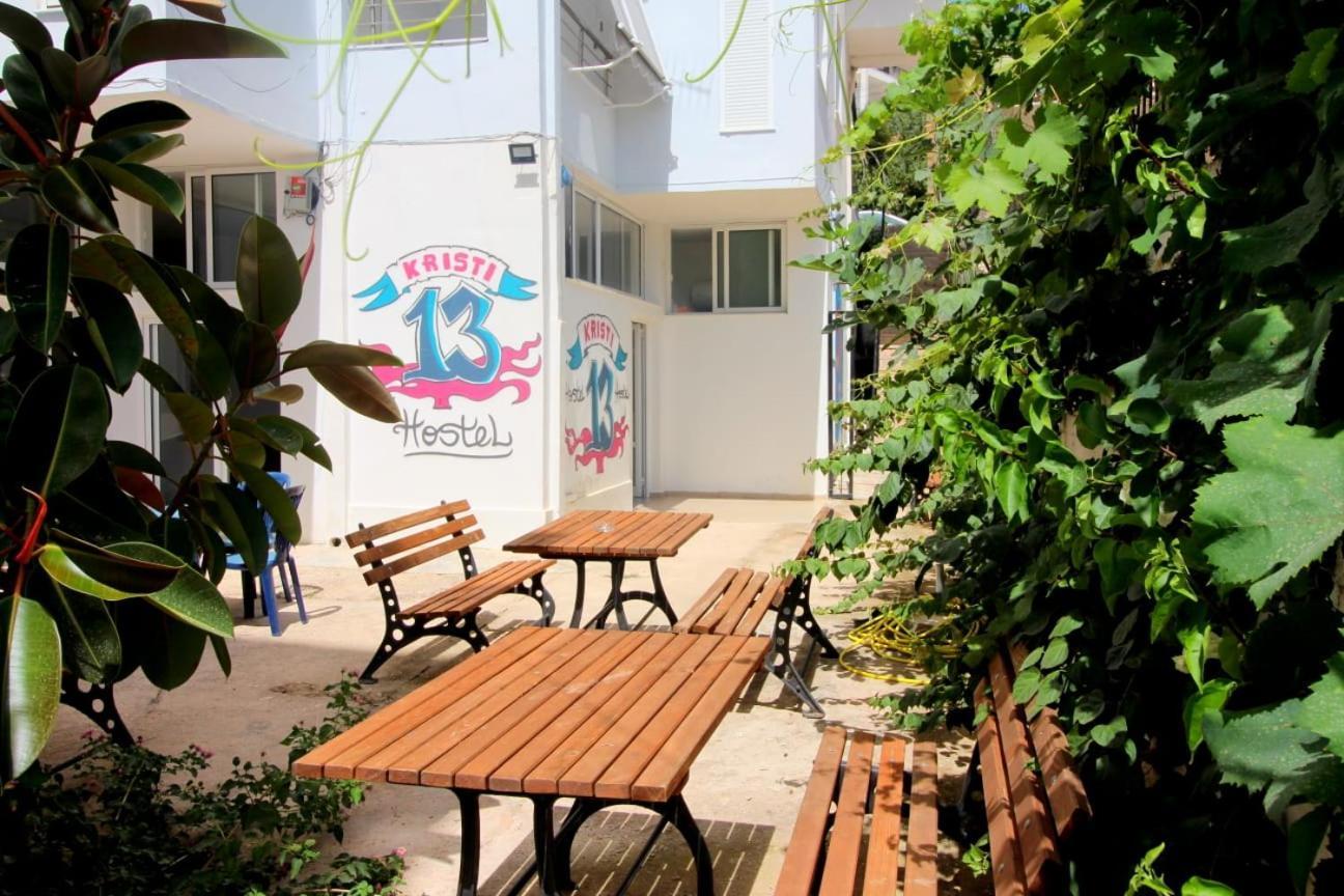 Hostel K13 Sarandë Buitenkant foto