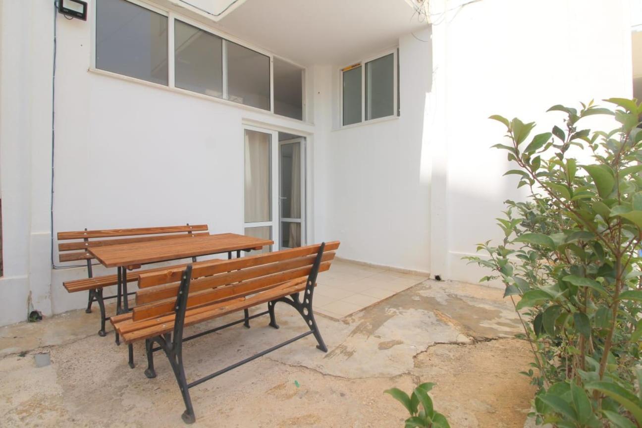 Hostel K13 Sarandë Buitenkant foto