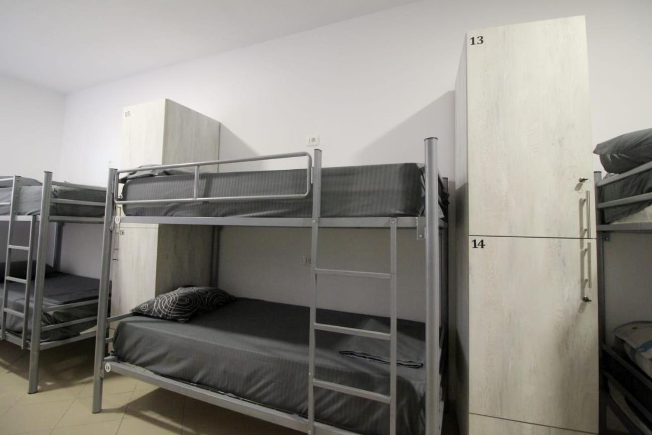 Hostel K13 Sarandë Buitenkant foto