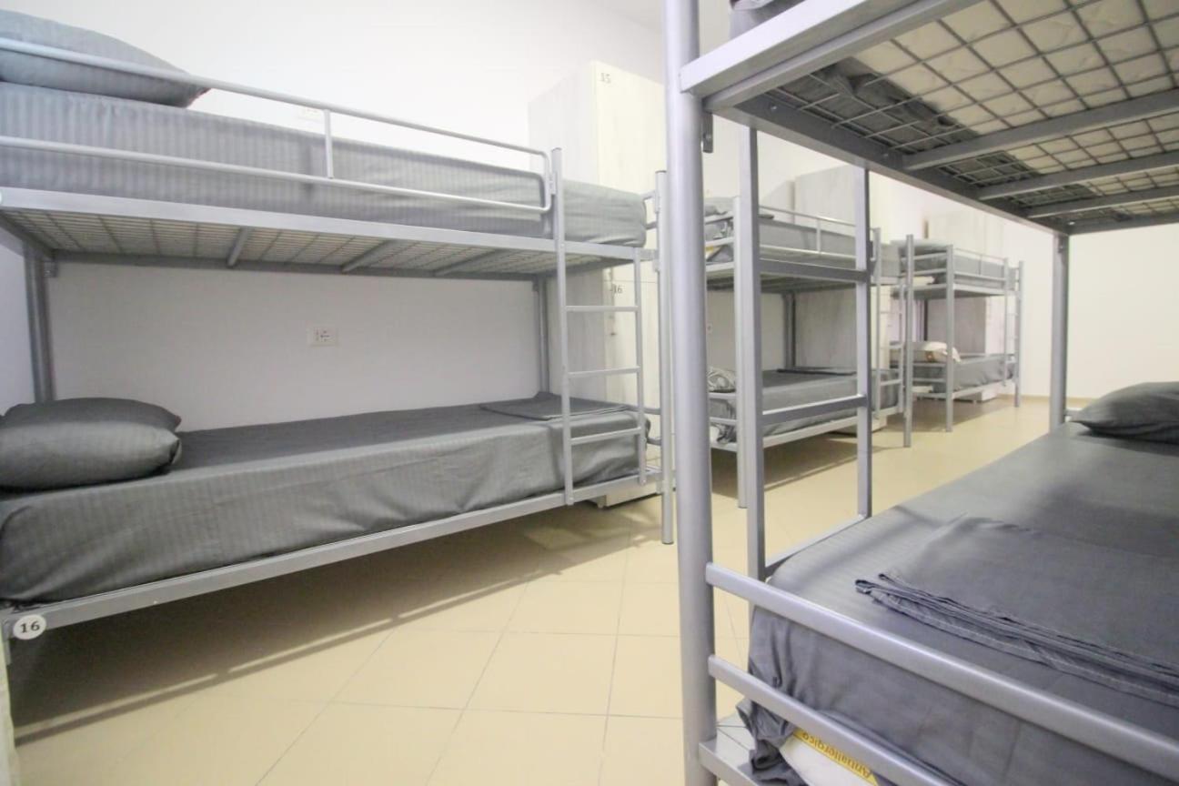 Hostel K13 Sarandë Buitenkant foto