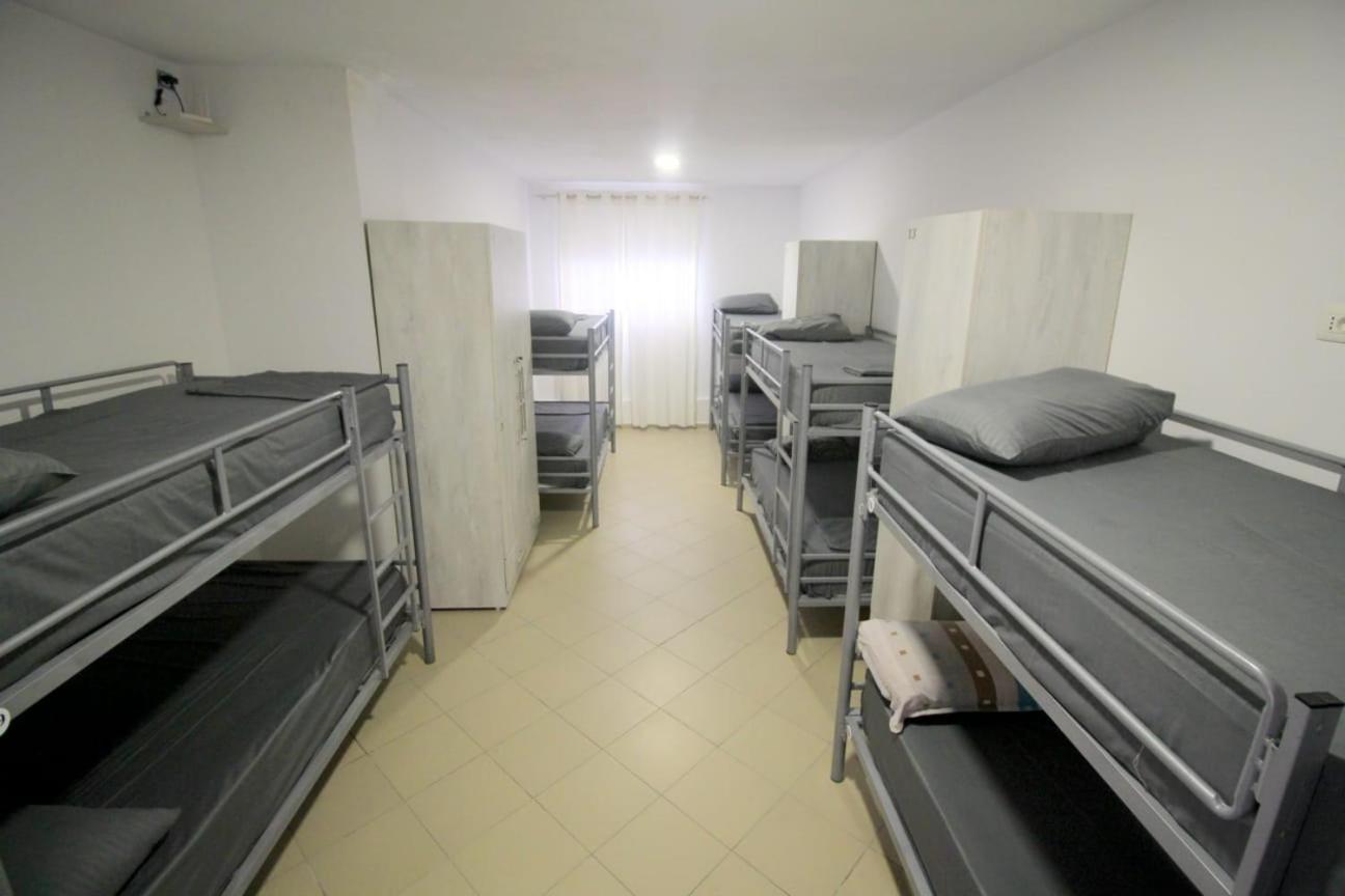 Hostel K13 Sarandë Buitenkant foto