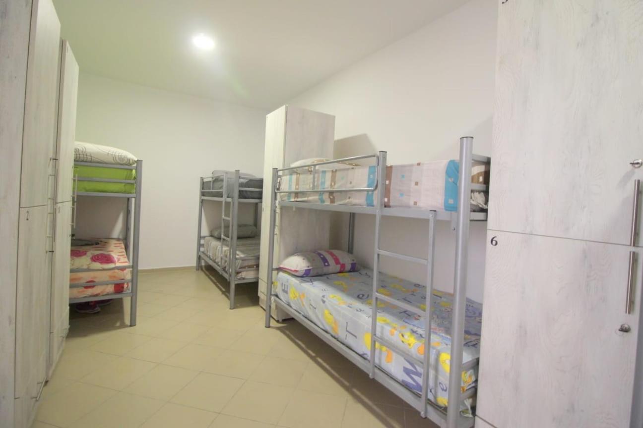 Hostel K13 Sarandë Buitenkant foto