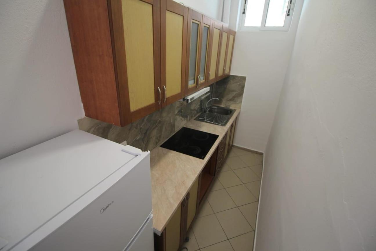 Hostel K13 Sarandë Buitenkant foto