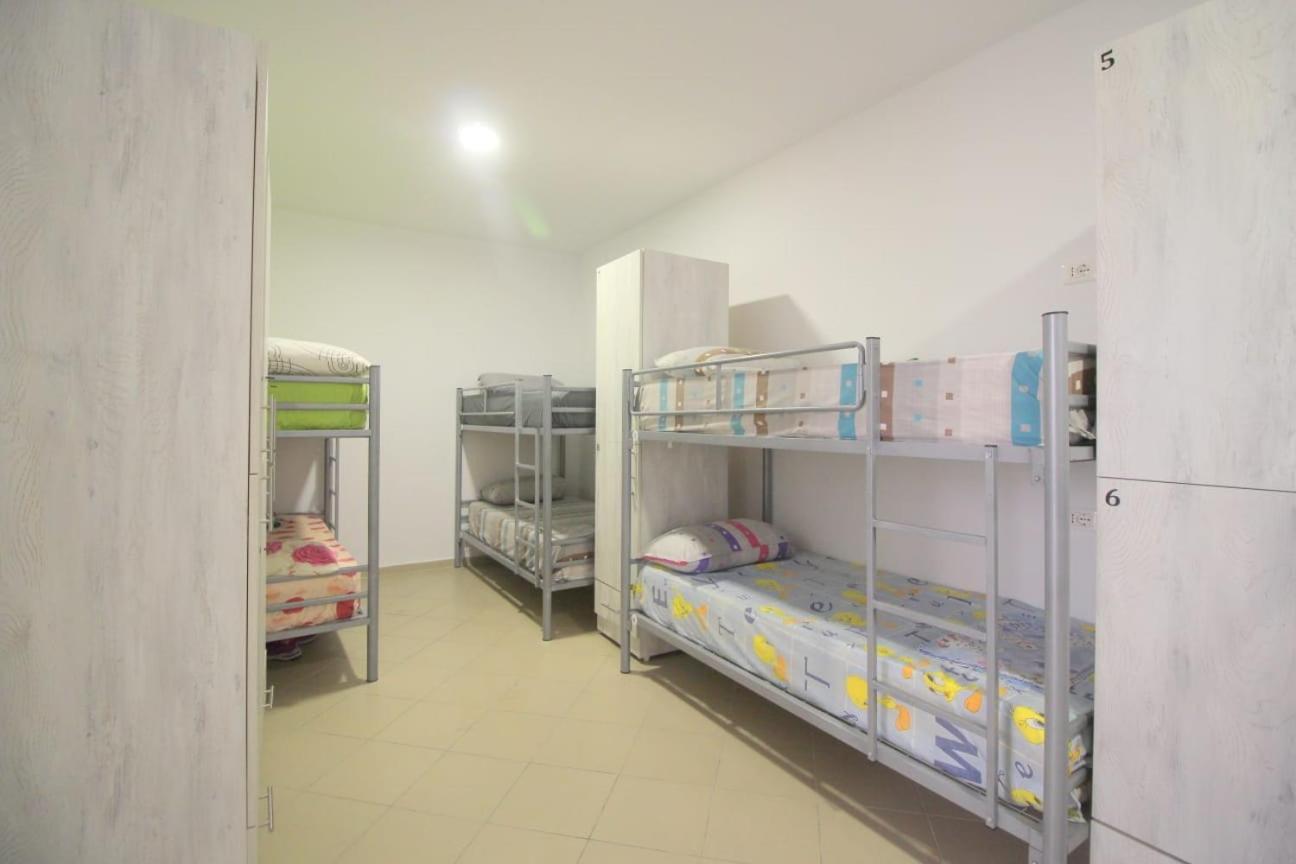 Hostel K13 Sarandë Buitenkant foto