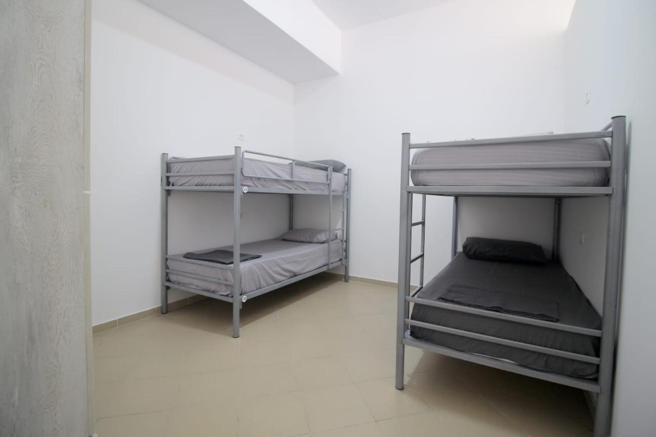 Hostel K13 Sarandë Buitenkant foto