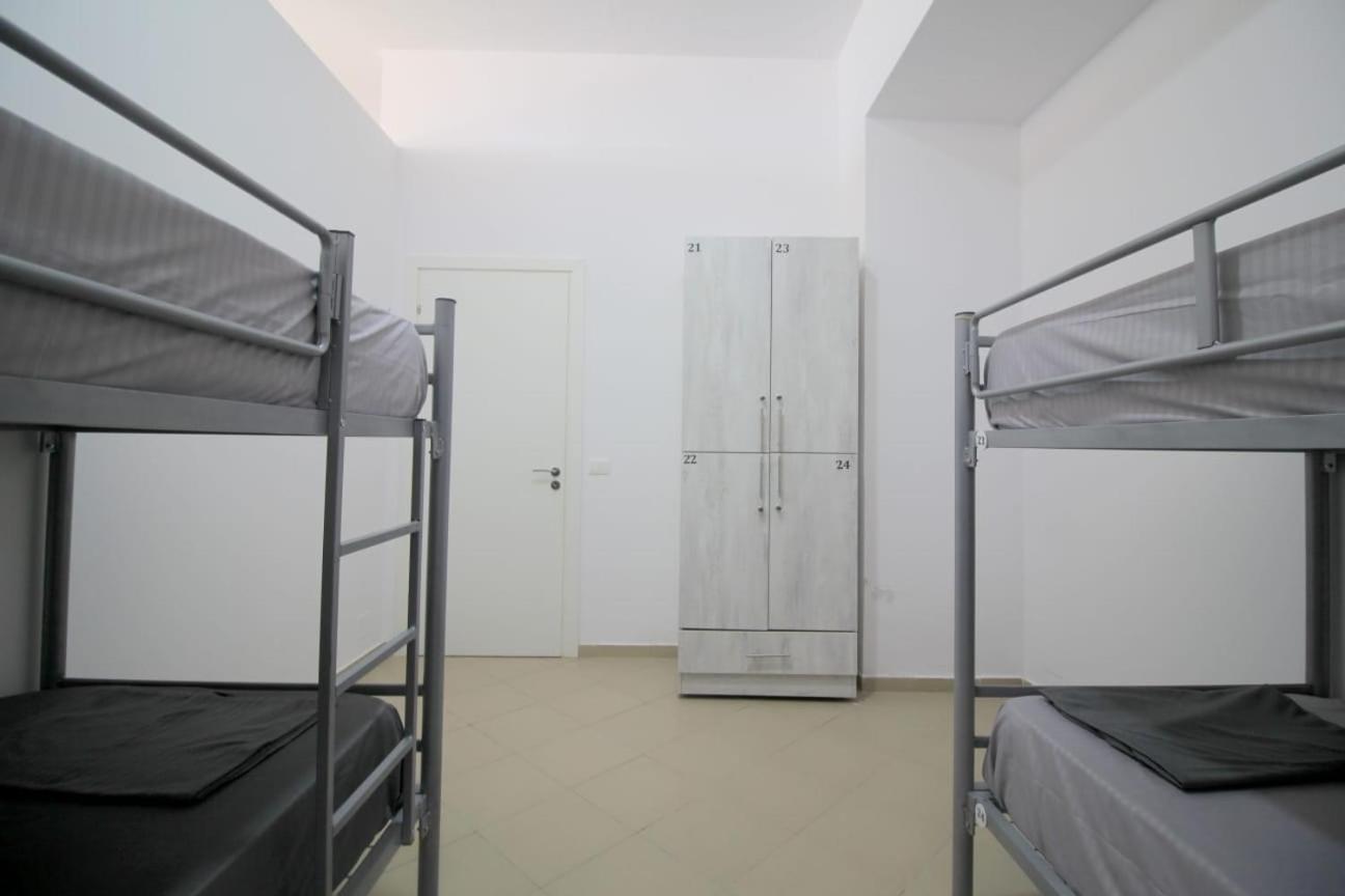 Hostel K13 Sarandë Buitenkant foto