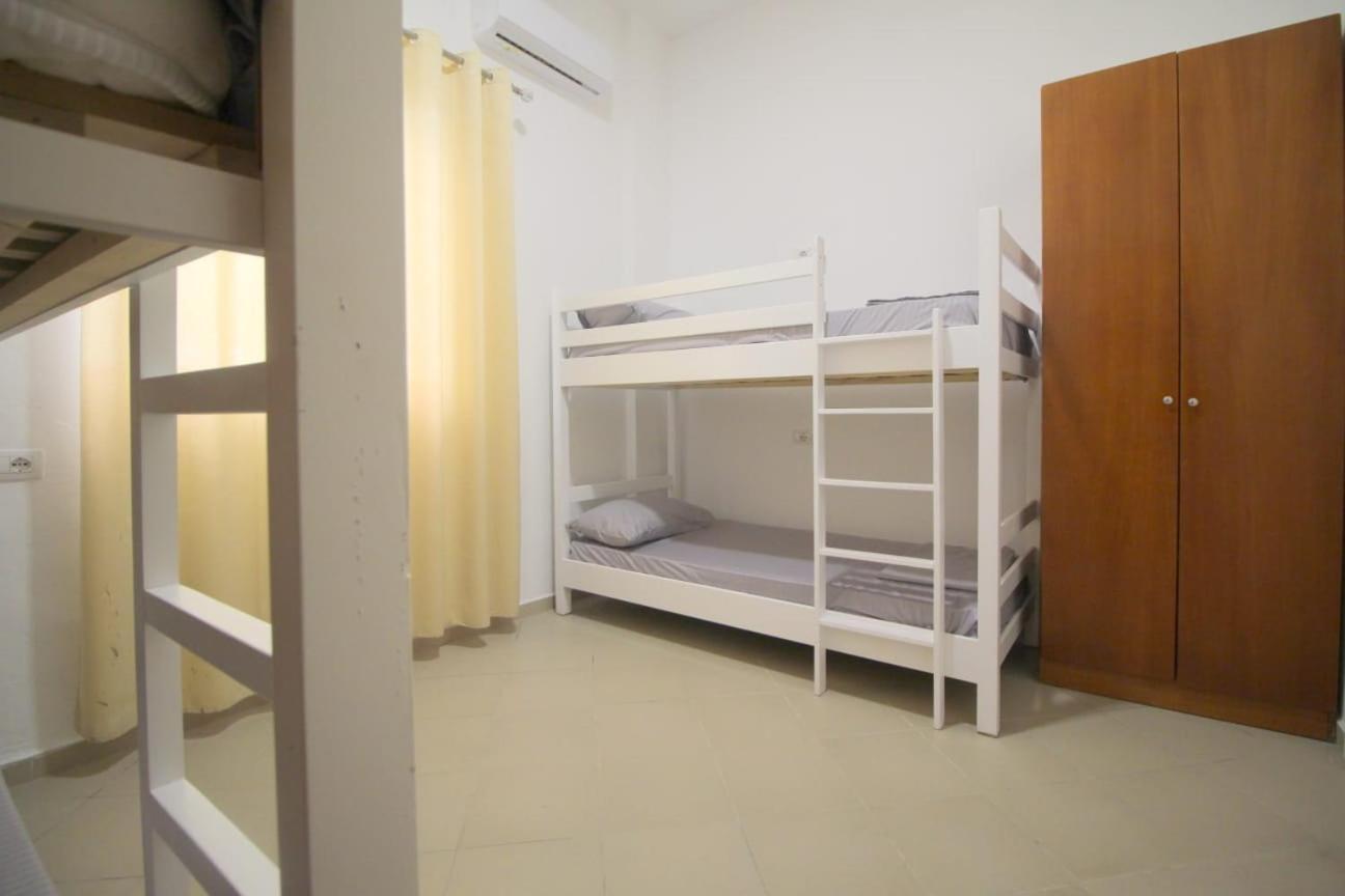 Hostel K13 Sarandë Buitenkant foto